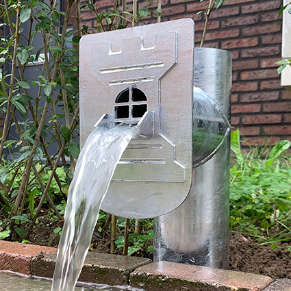 bu-hwa waterspuwer toren met brug